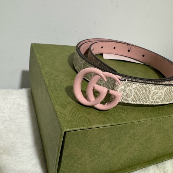 Gucci Women's Belt in Pink and Cream - Picture 2 of 7